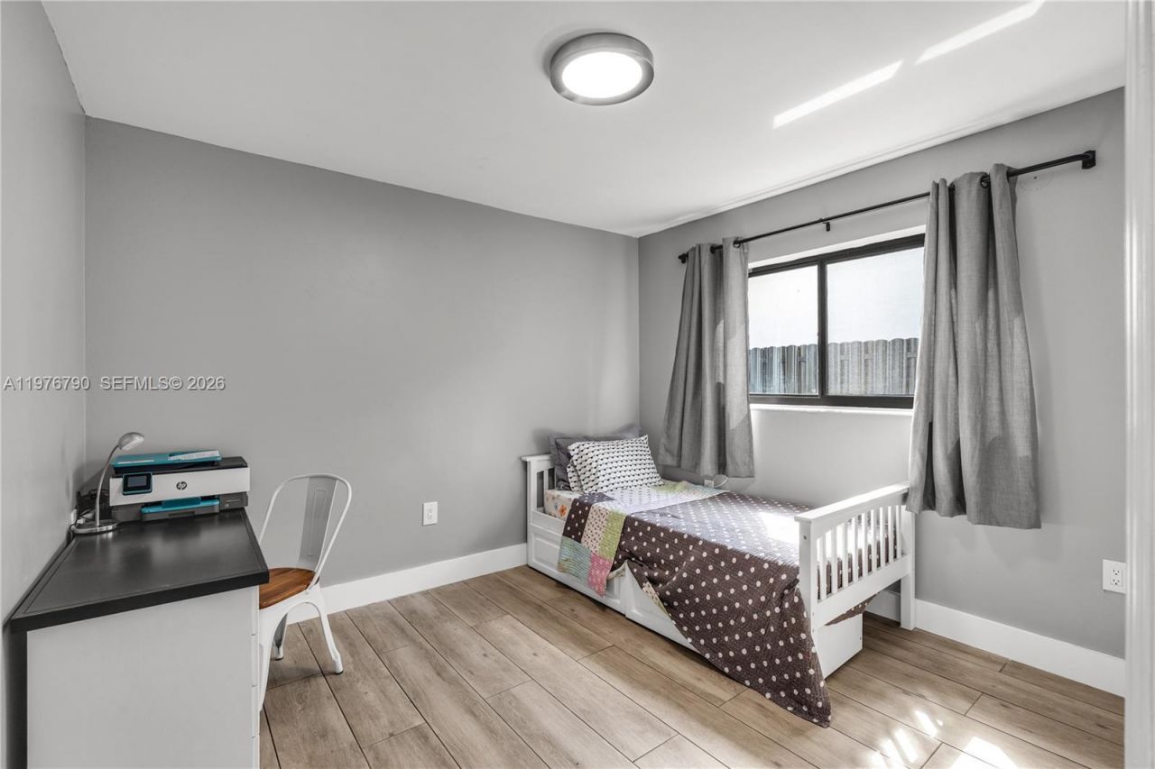 8001 SW 90th Ave, Miami, FL 33173 Photo