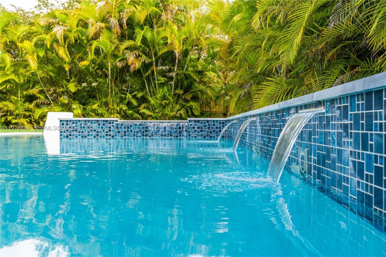 8001 SW 90th Ave, Miami, FL 33173 Photo