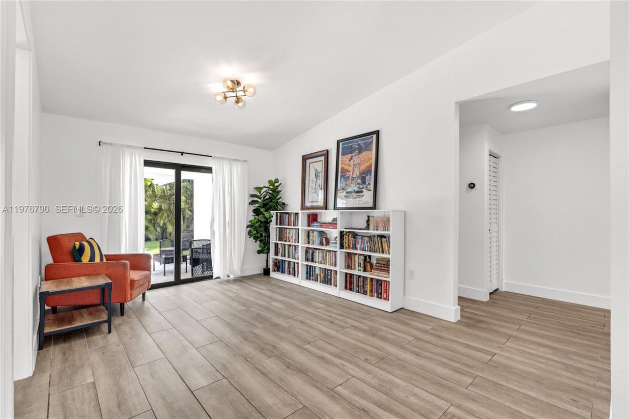 8001 SW 90th Ave, Miami, FL 33173 Photo