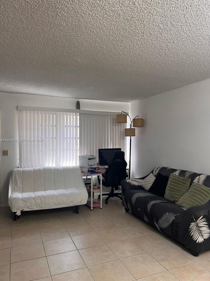 10204 Twin Lakes Dr, Unit 14-H, Coral Springs, FL 33071 Photo