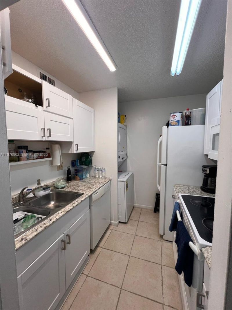 10204 Twin Lakes Dr, Unit 14-H, Coral Springs, FL 33071 Photo