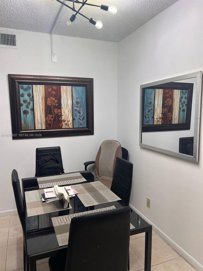 10204 Twin Lakes Dr, Unit 14-H, Coral Springs, FL 33071 Photo