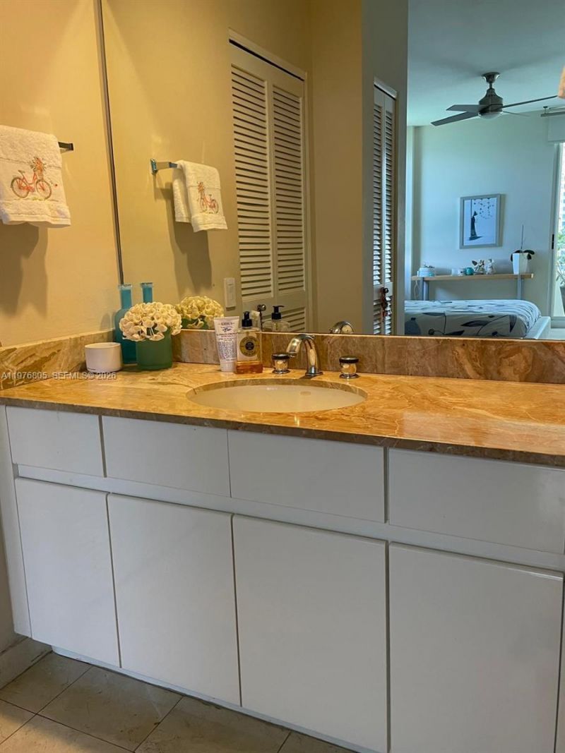 888 Brickell Key Dr, Unit 804, Miami, FL 33131 Photo