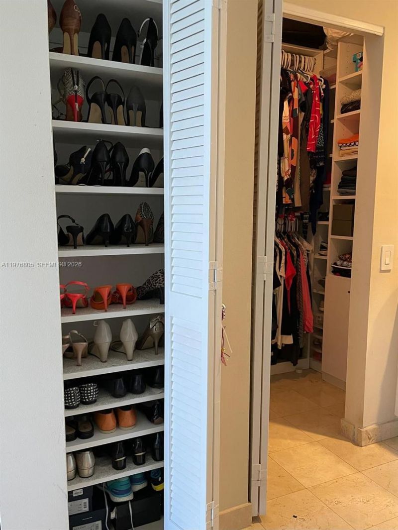 888 Brickell Key Dr, Unit 804, Miami, FL 33131 Photo