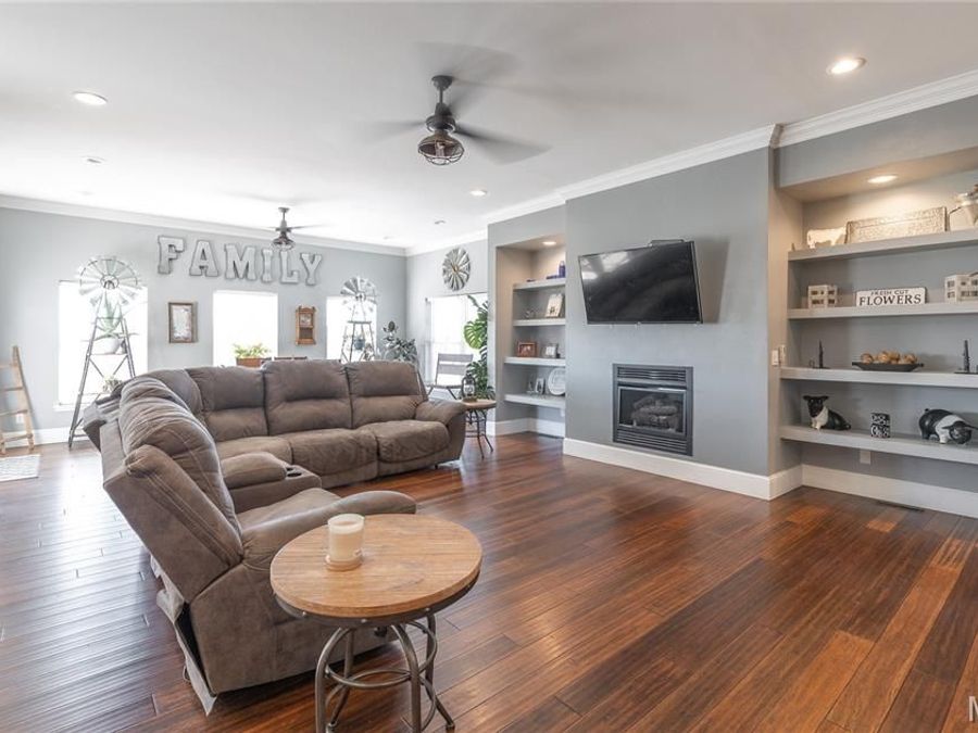 Property Image 38