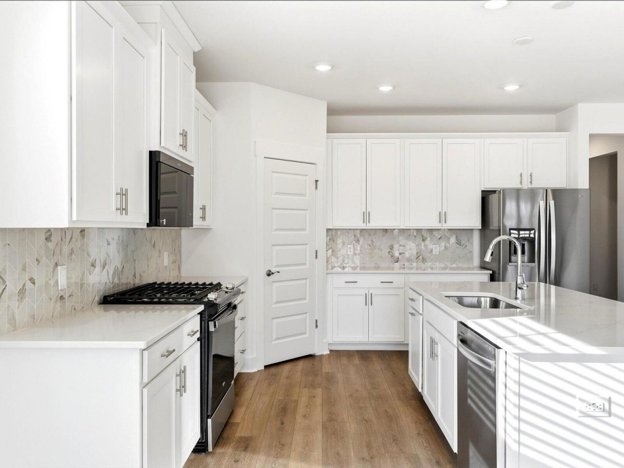 349 Calm Water Way Photo 12