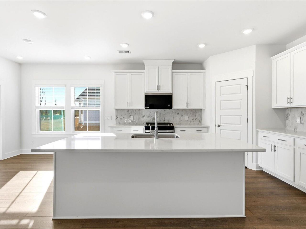 349 Calm Water Way Photo 9