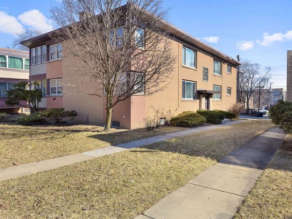 135 Ridge Avenue , Unit 1W, Evanston, IL 60202