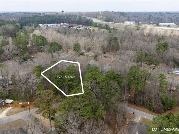 4724 Woodvale Drive, Tuscaloosa, AL 35405