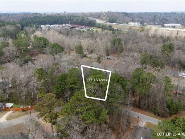 4728 Woodvale Drive, Tuscaloosa, AL 35405