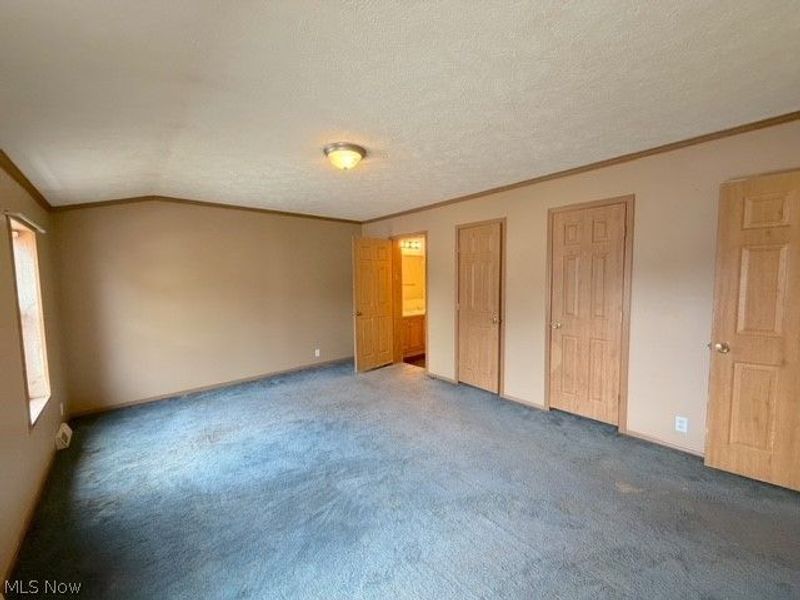 527 W 3rd Street , Uhrichsville, OH 44683 Photo 11