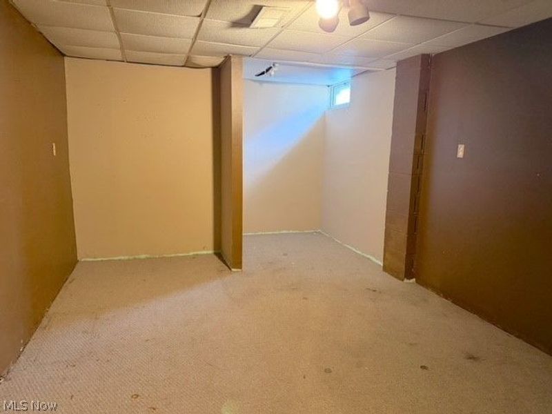 527 W 3rd Street , Uhrichsville, OH 44683 Photo 18