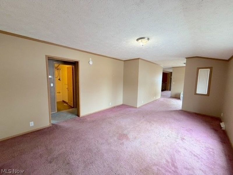 527 W 3rd Street , Uhrichsville, OH 44683 Photo 3