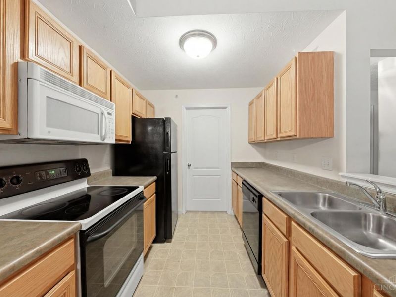 3414 North Bend Road, Unit 8, Cincinnati, OH 45239 Photo 16