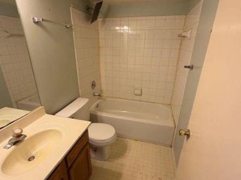 539 Aspen Glen Drive, Unit 431, Union Twp, OH 45244 Photo 16