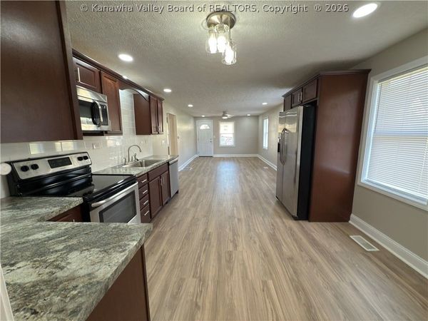 704 Street Street, Nitro, WV 25143