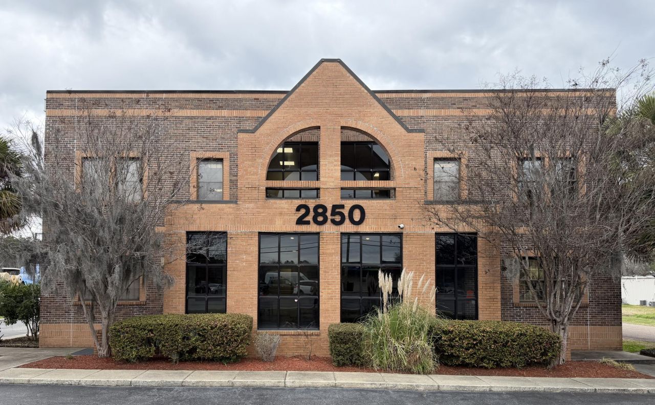 2850 Ashley Phosphate Road Photo 17