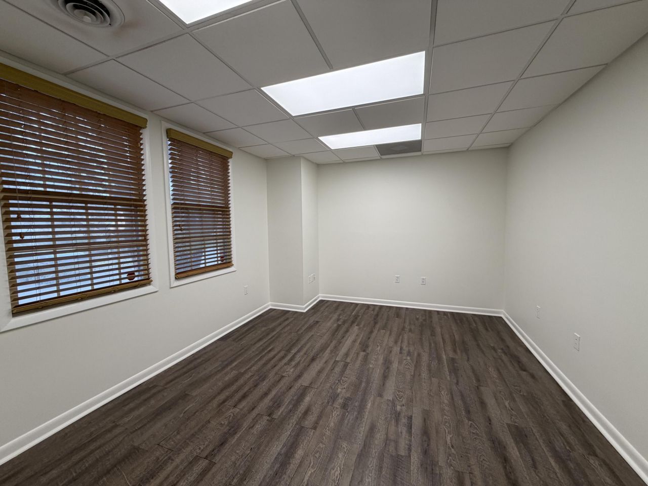 2850 Ashley Phosphate Road Photo 9