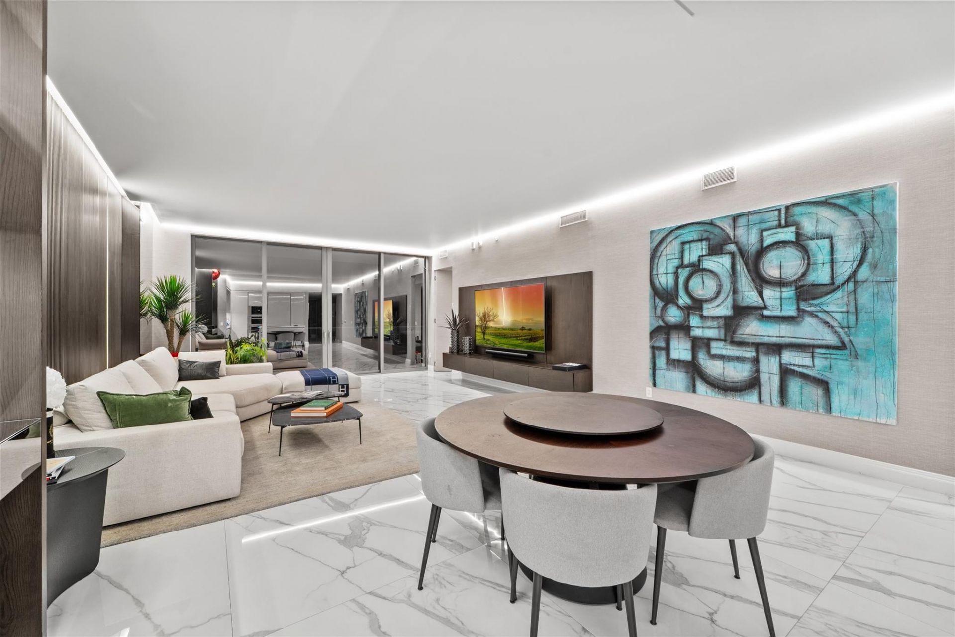 18975 Collins Avenue, Unit 3303, Sunny Isles Beach, FL 33160 Photo