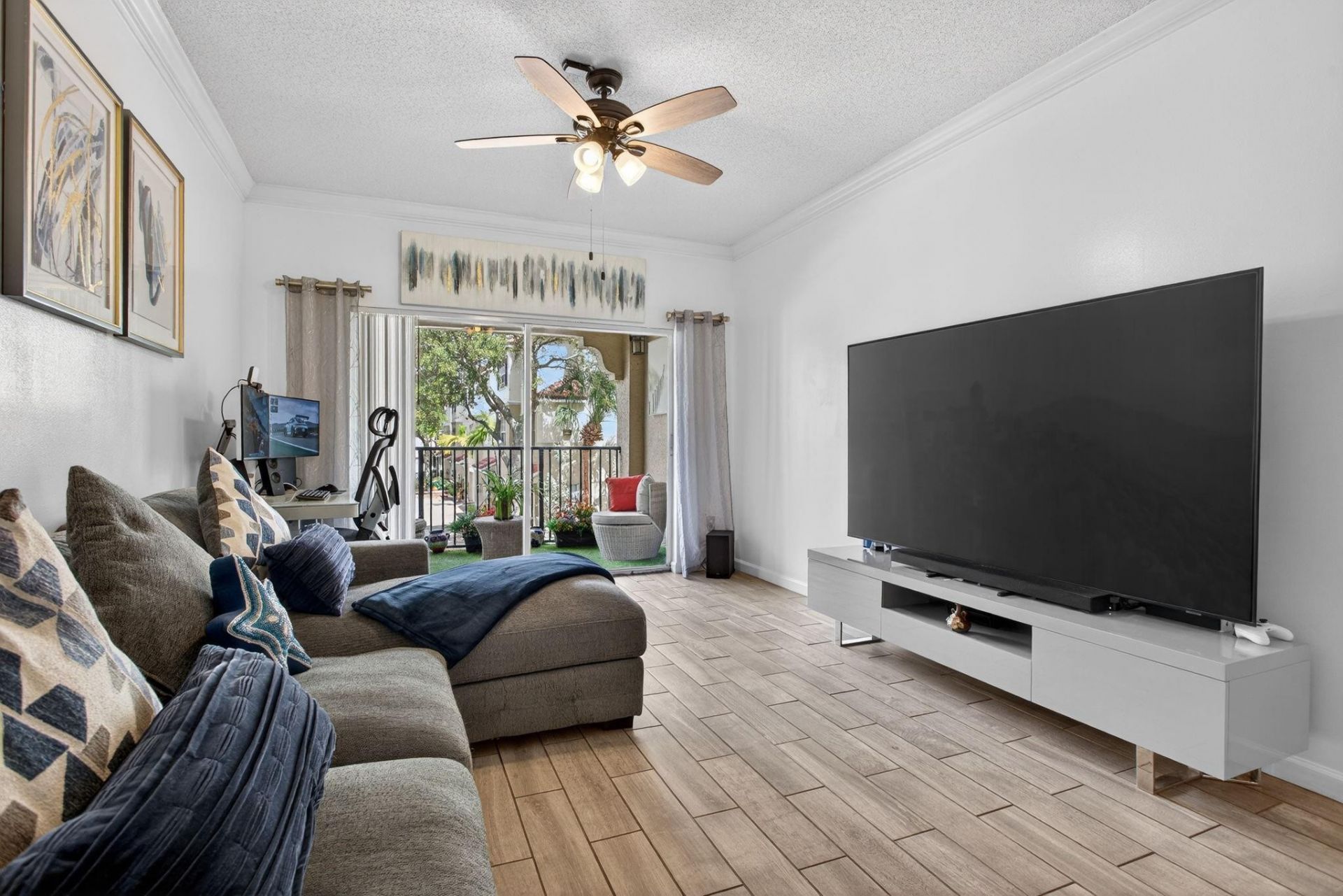 5980 W Sample Road, Unit 204, Coral Springs, FL 33067 Photo