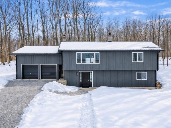 10150 Grandview Road E, Traverse City, MI 49684