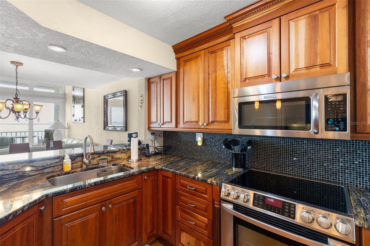 5279 Isla Key Boulevard S, Unit 413, Saint Petersburg, FL 33715 Photo