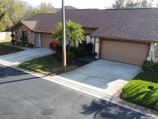 4075 SHORESIDE CIRCLE , TAMPA, FL 33624