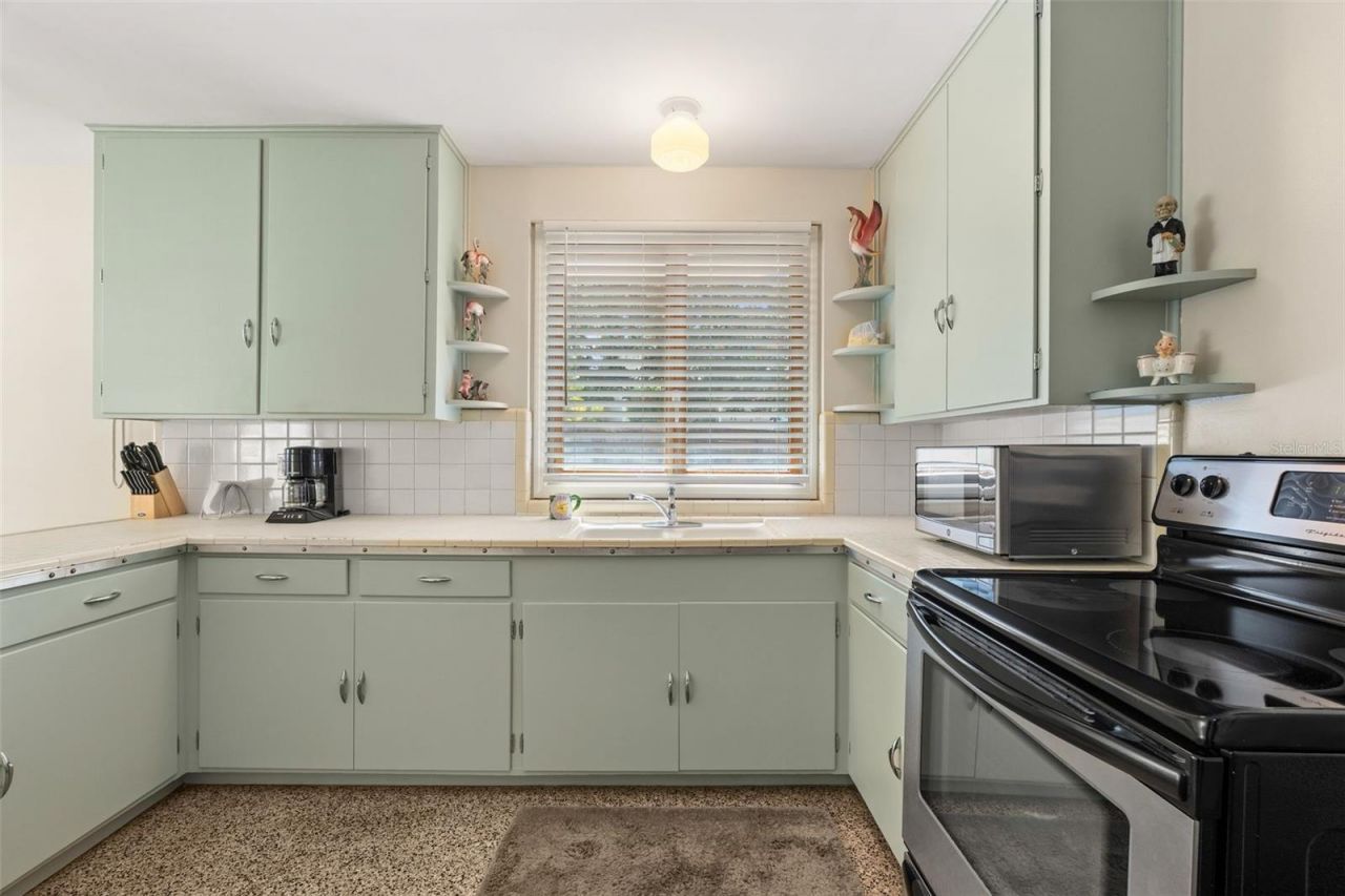 7549 Westmoreland Drive, Sarasota, FL 34243 Photo