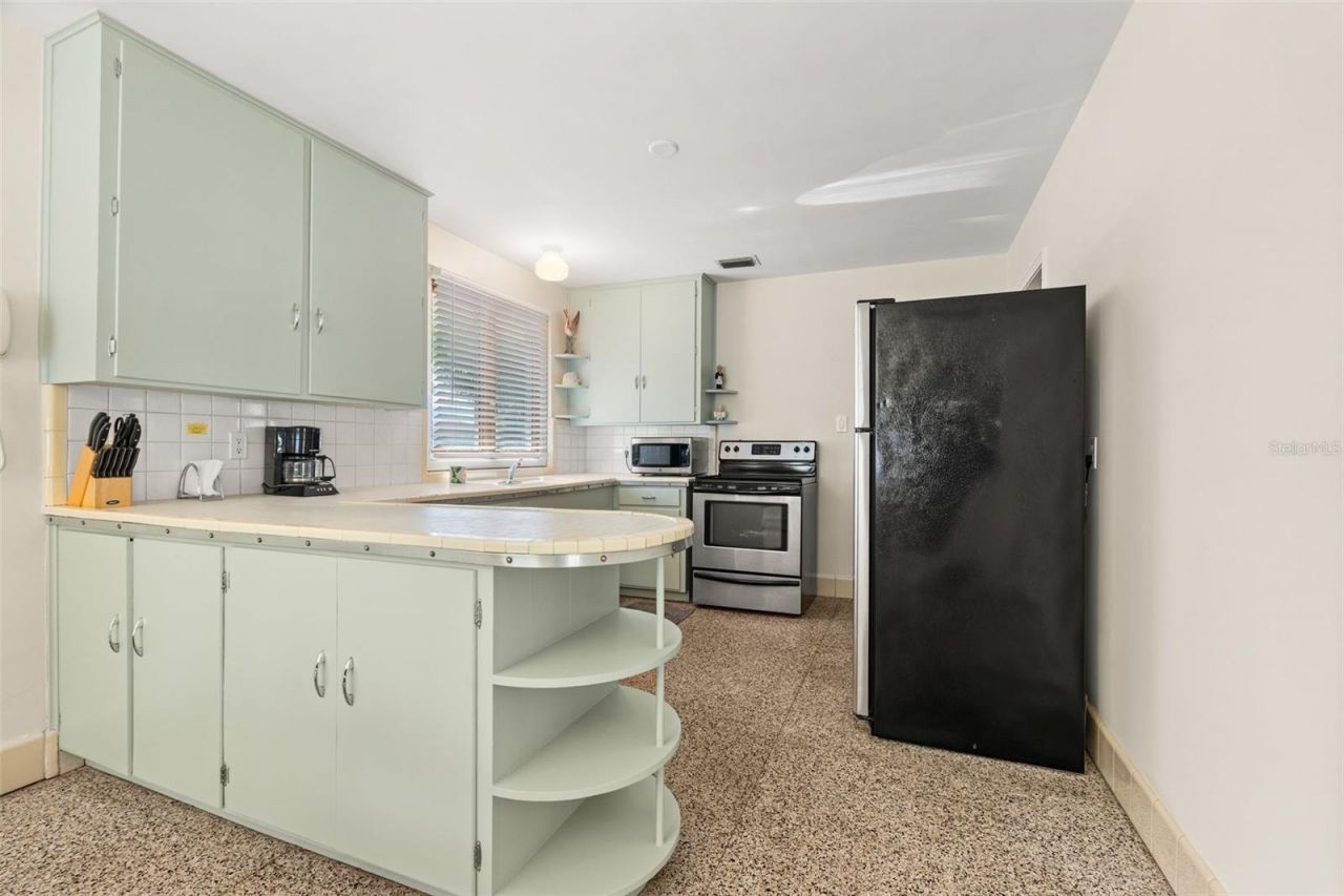 7549 Westmoreland Drive, Sarasota, FL 34243 Photo