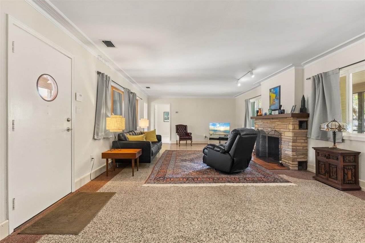 7549 Westmoreland Drive, Sarasota, FL 34243 Photo