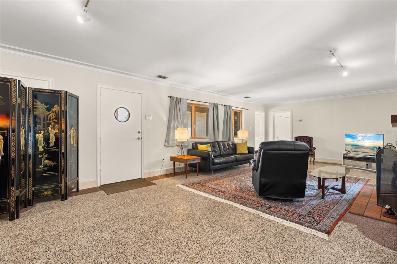 7549 Westmoreland Drive, Sarasota, FL 34243 Photo