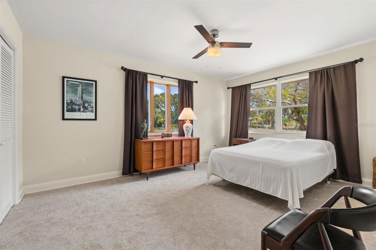 7549 Westmoreland Drive, Sarasota, FL 34243 Photo