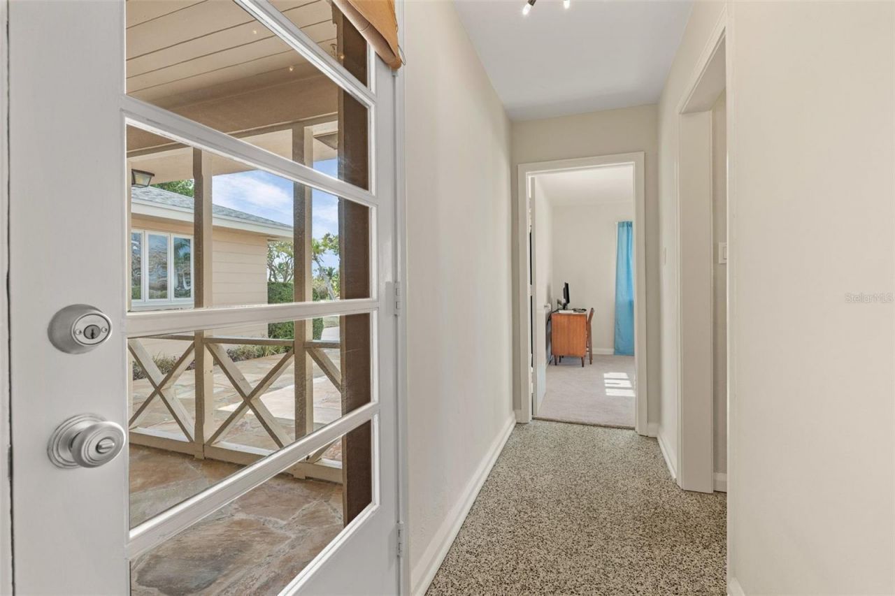 7549 Westmoreland Drive, Sarasota, FL 34243 Photo