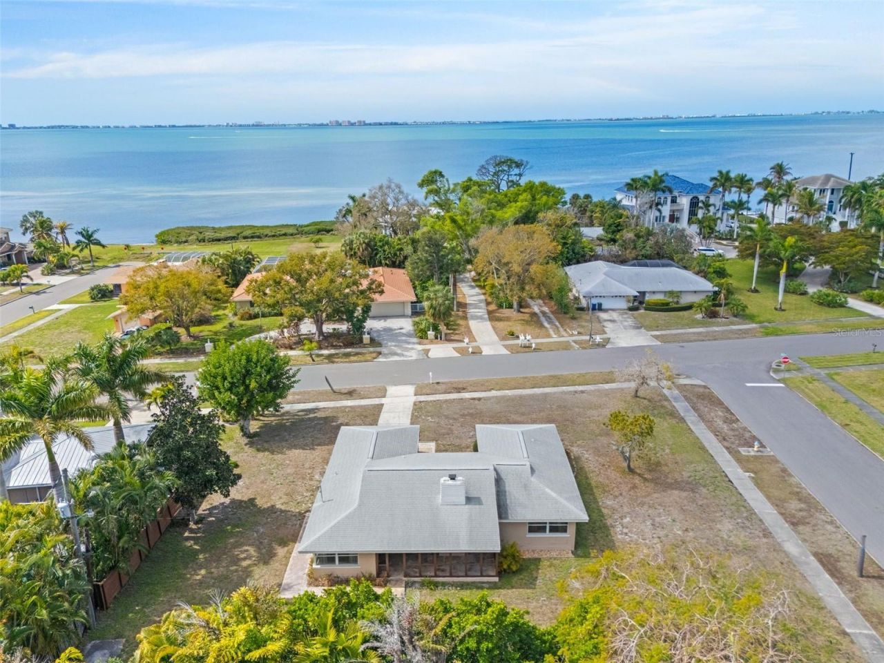 7549 Westmoreland Drive, Sarasota, FL 34243 Photo