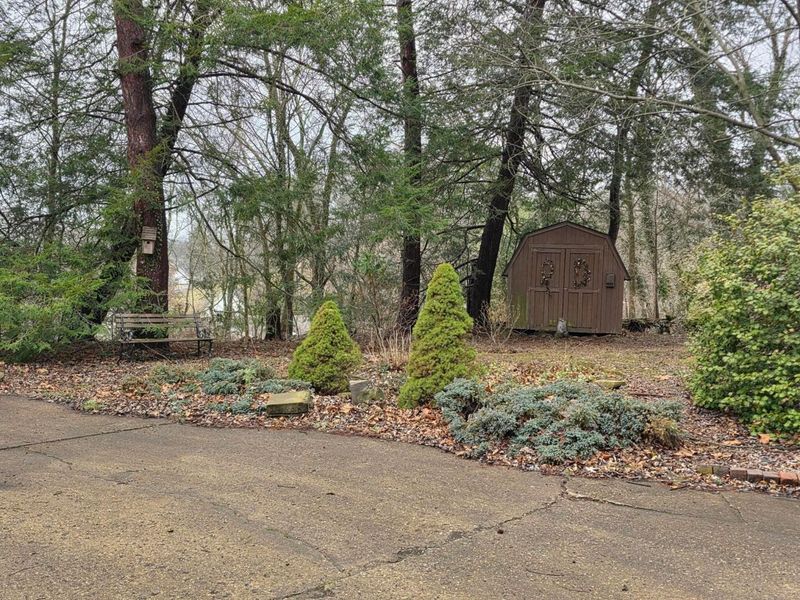 621 N Walnut Drive , Logan, OH 43138 Photo 23