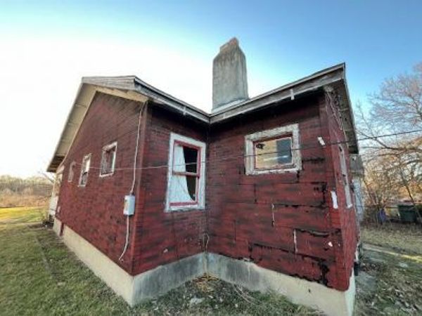 2425 W Riverview Avenue, Dayton, OH 45402