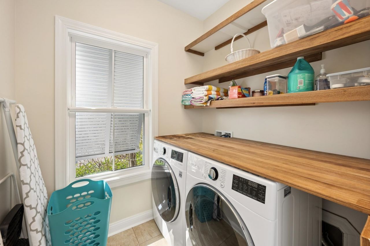 231 Watson Way Photo 14