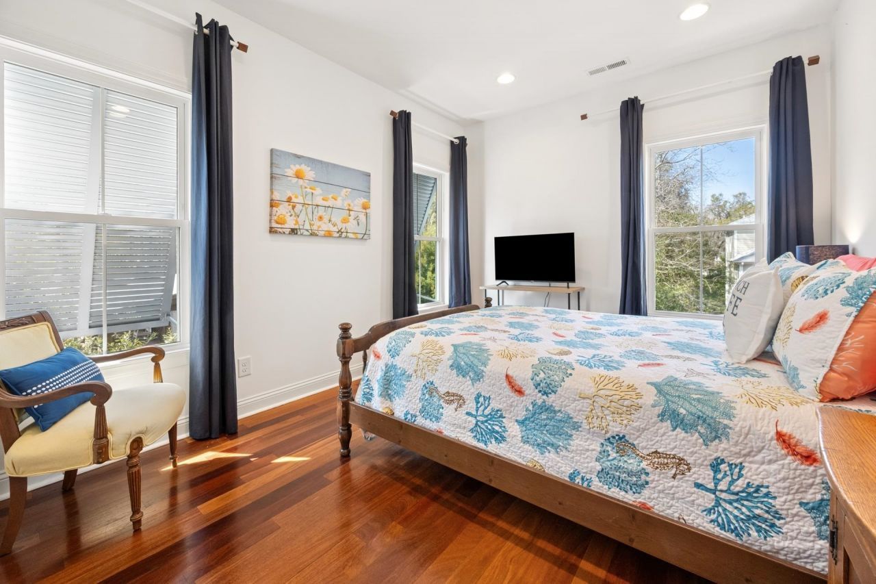 231 Watson Way Photo 17