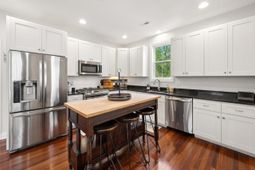 231 Watson Way photo 4