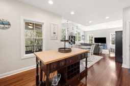 231 Watson Way photo 4