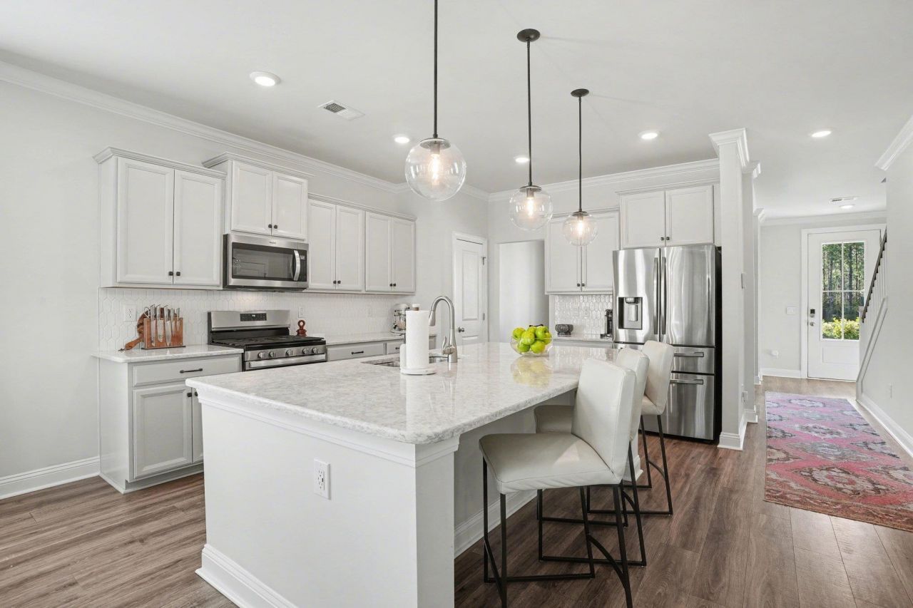 1529 Silver Grass Ct. Photo 10