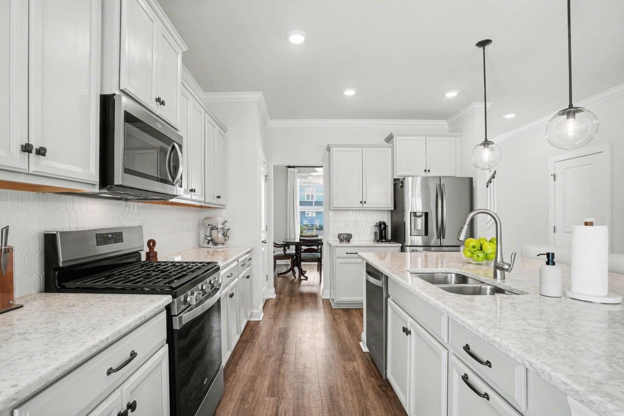 1529 Silver Grass Ct. Photo 12