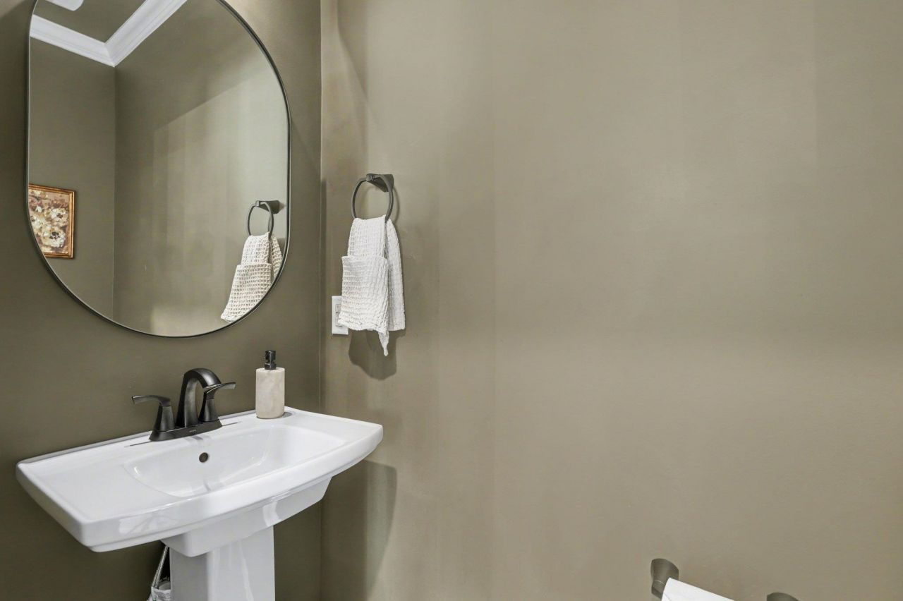 1529 Silver Grass Ct. Photo 13