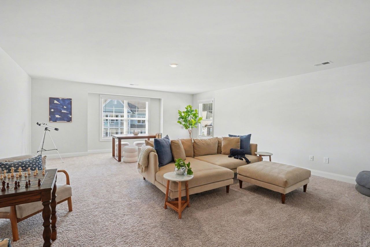 1529 Silver Grass Ct. Photo 16