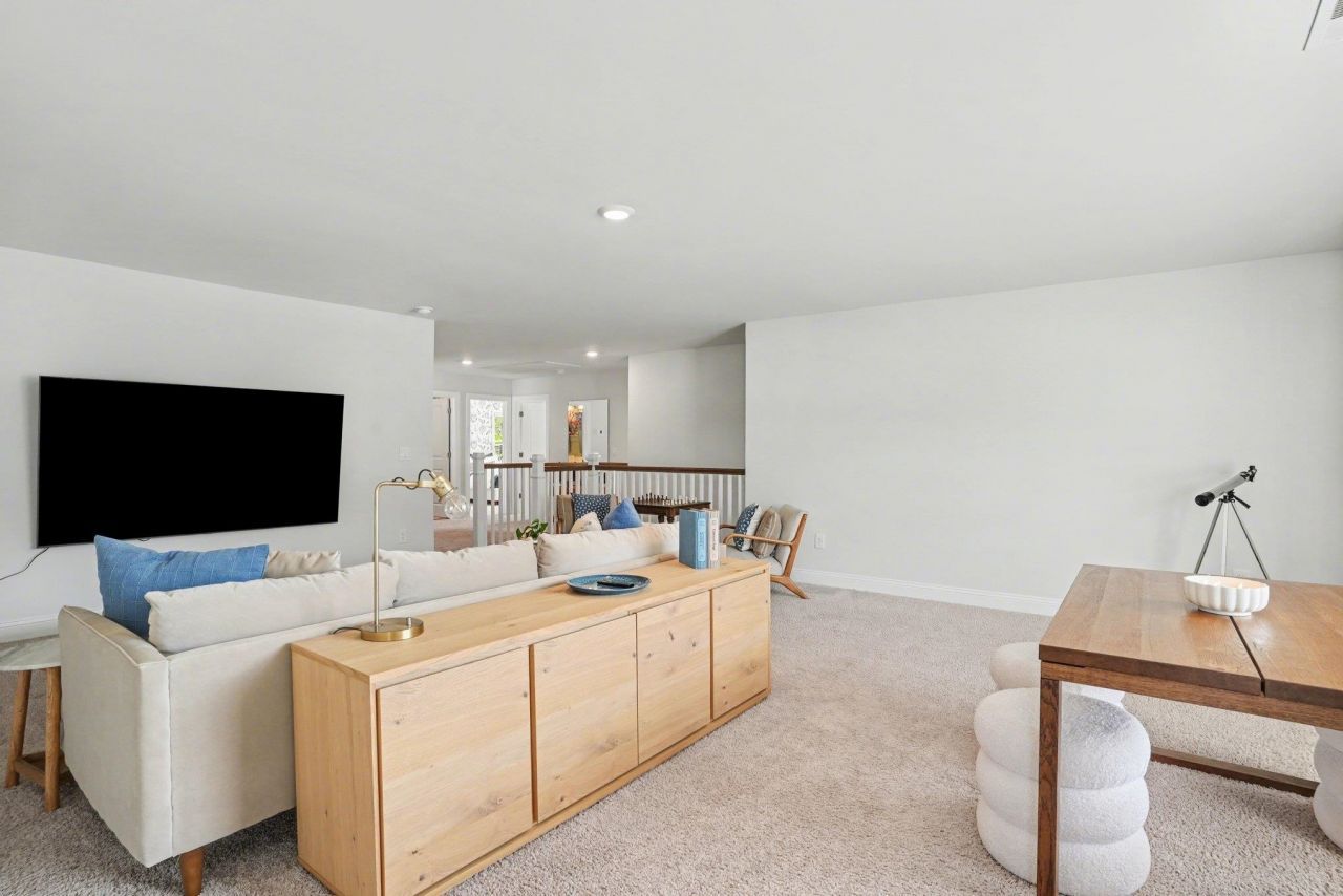 1529 Silver Grass Ct. Photo 19