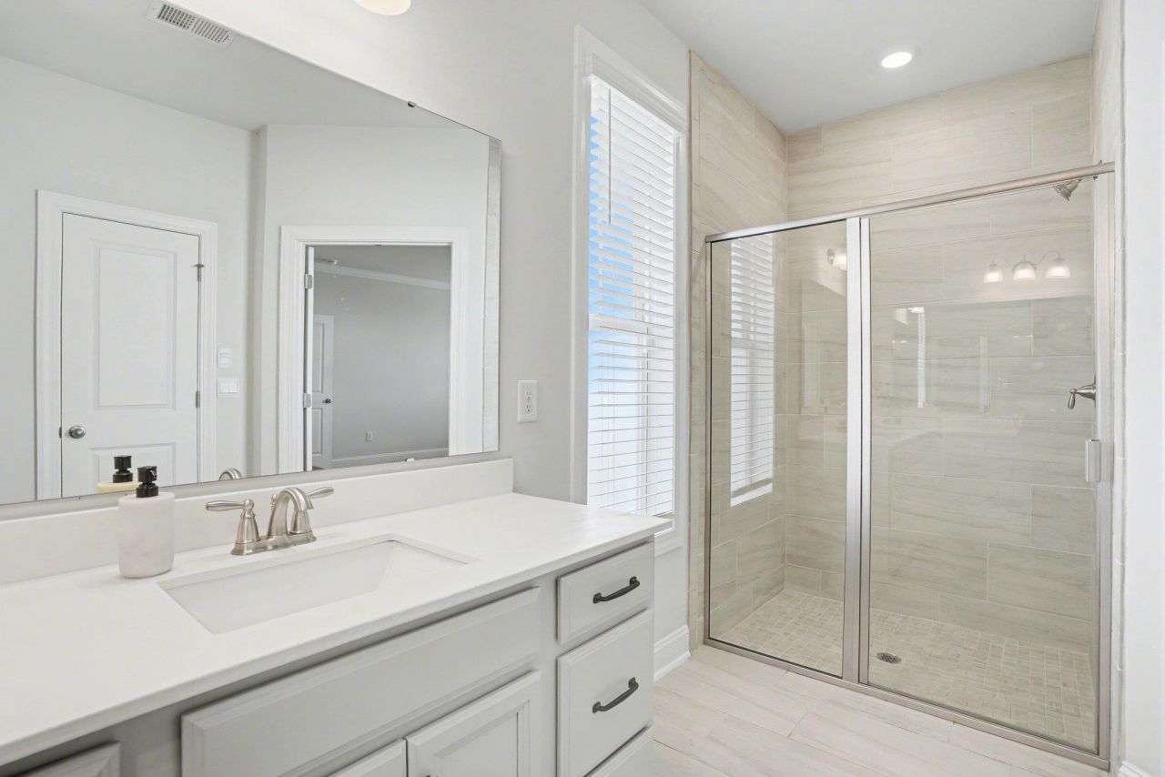 1529 Silver Grass Ct. Photo 24