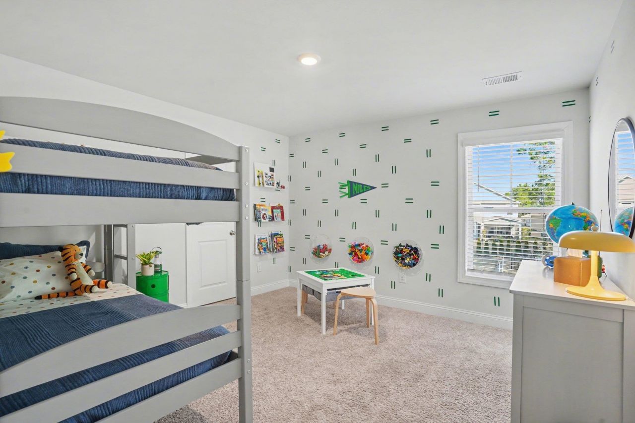 1529 Silver Grass Ct. Photo 27