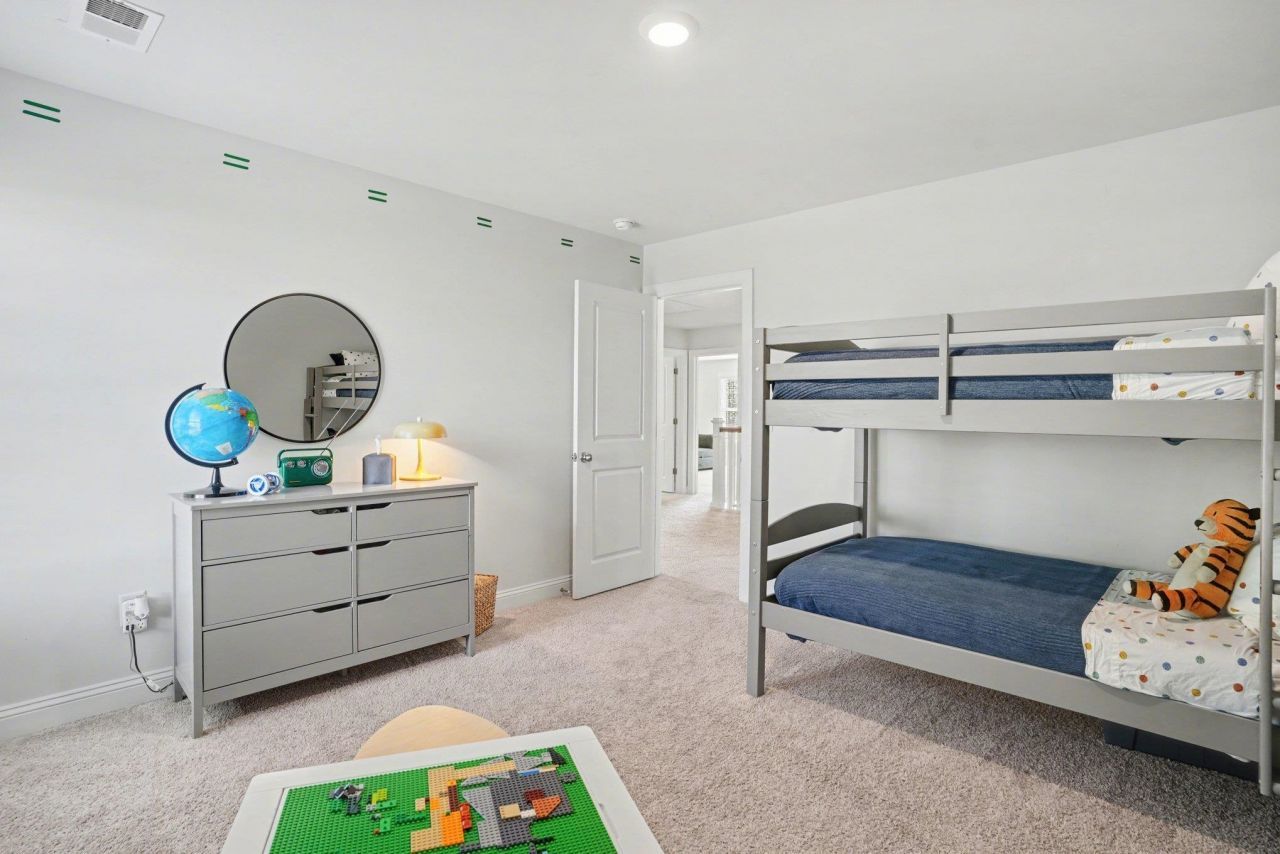 1529 Silver Grass Ct. Photo 28