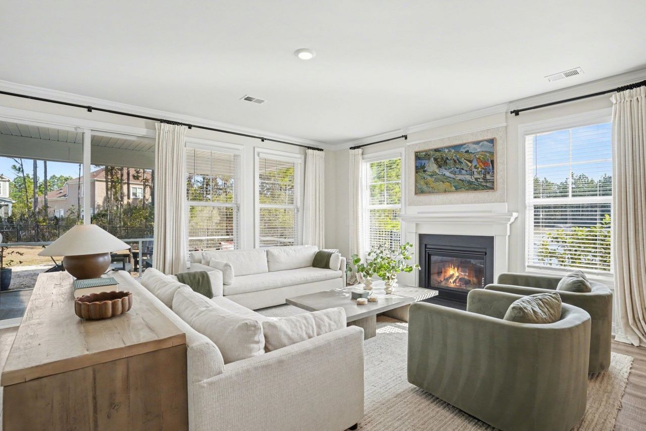 1529 Silver Grass Ct. Photo 6