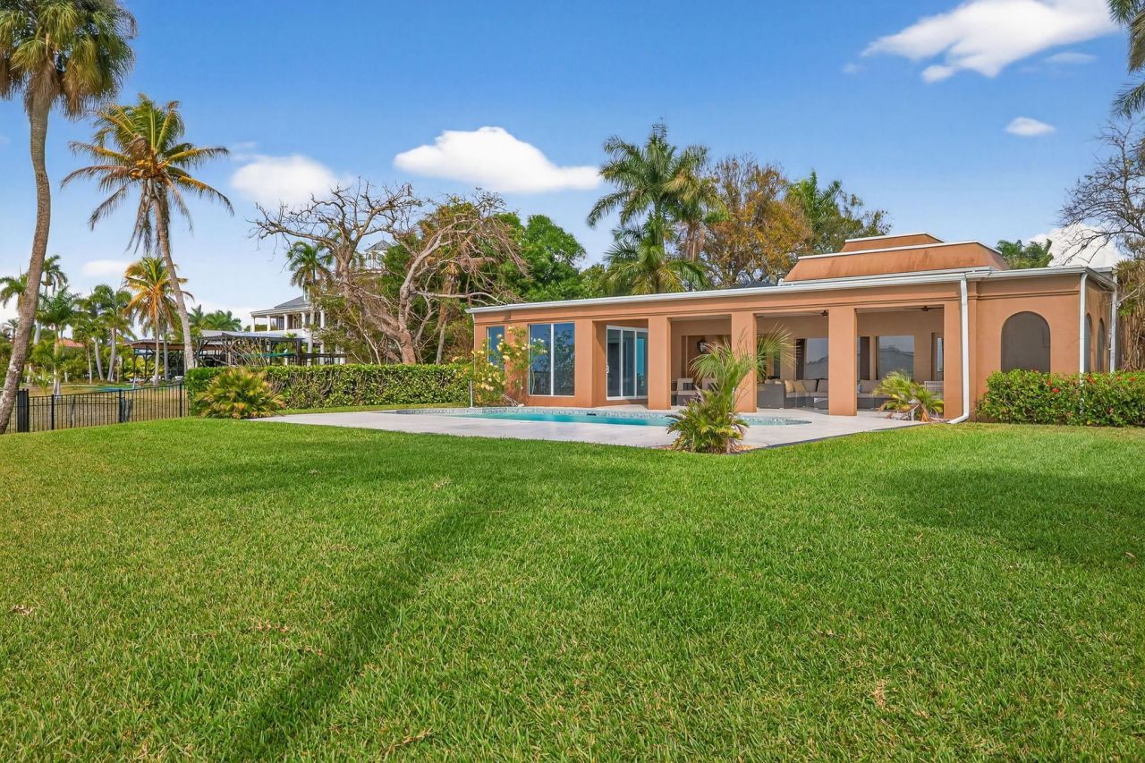 19 George Town, Fort Myers, FL 33919 Photo